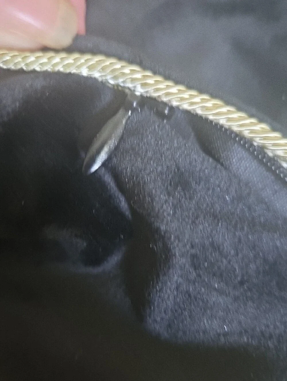 aeromax luxurious black